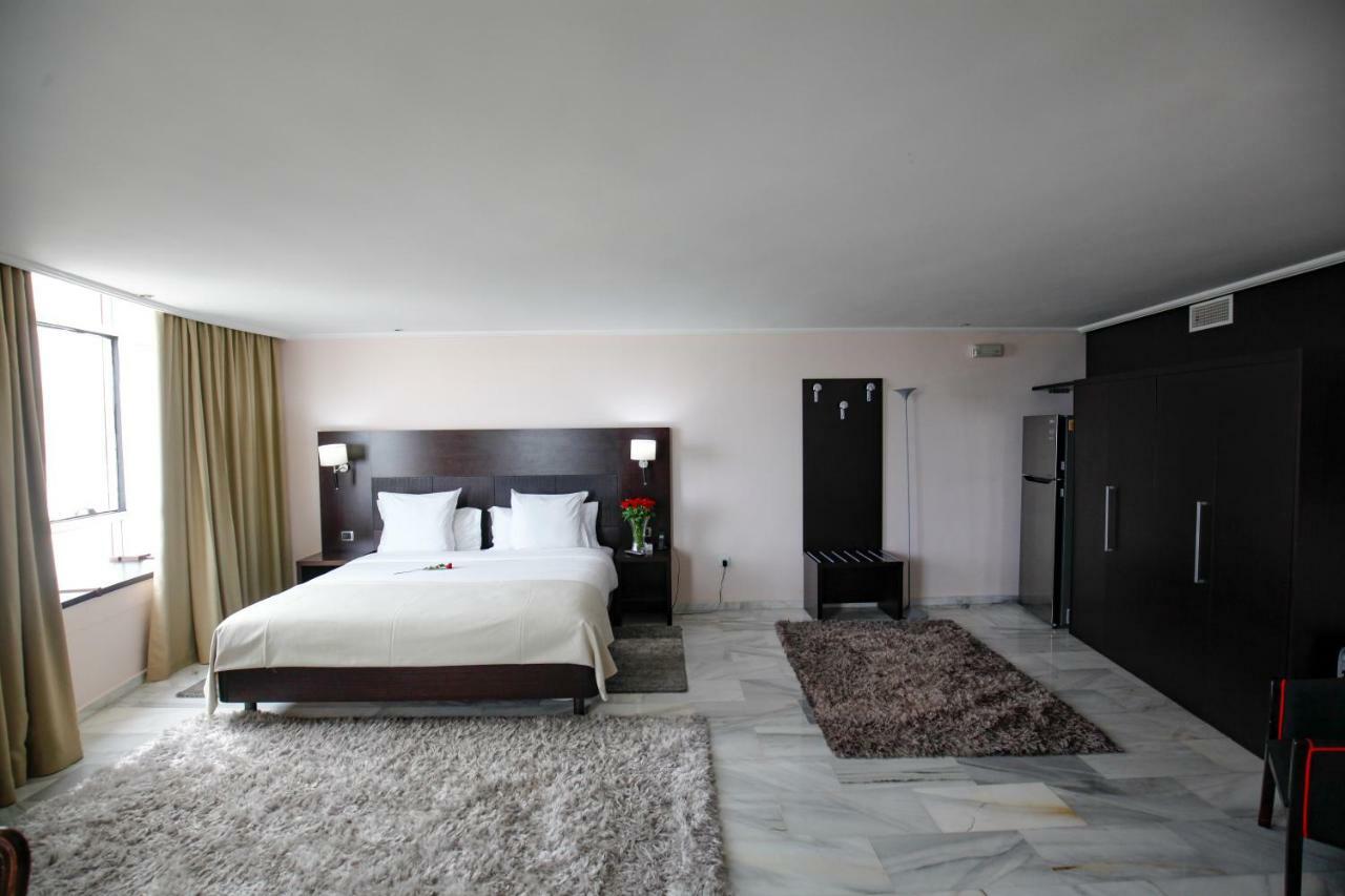 Cesar & Hotel