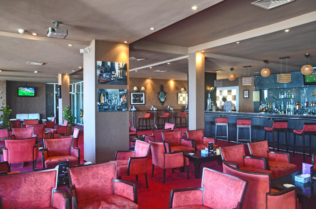 Cesar & 5* Tanger